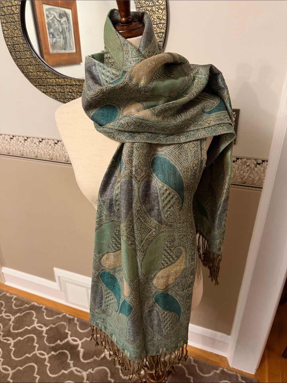 Soft Woven Paisley Scarf in Green and Teal like new great as a wrap too